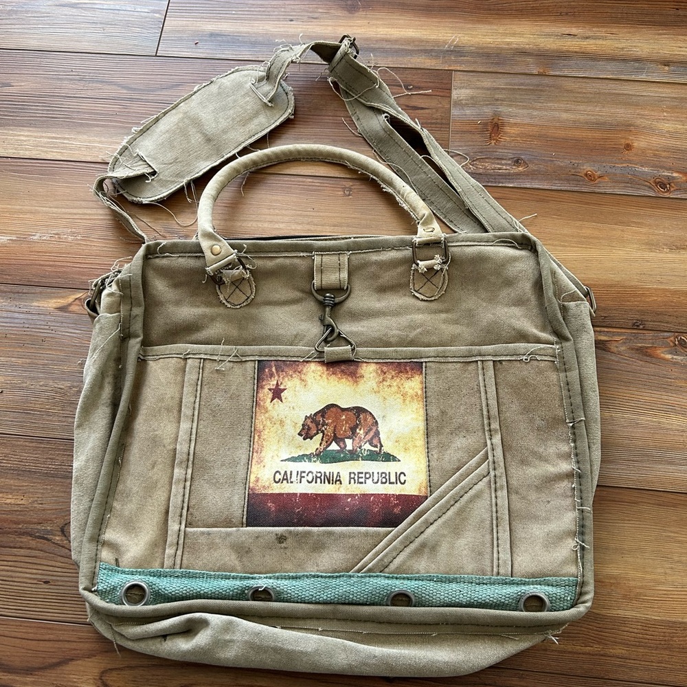 California Republic Tan Canvas Messenger Bag